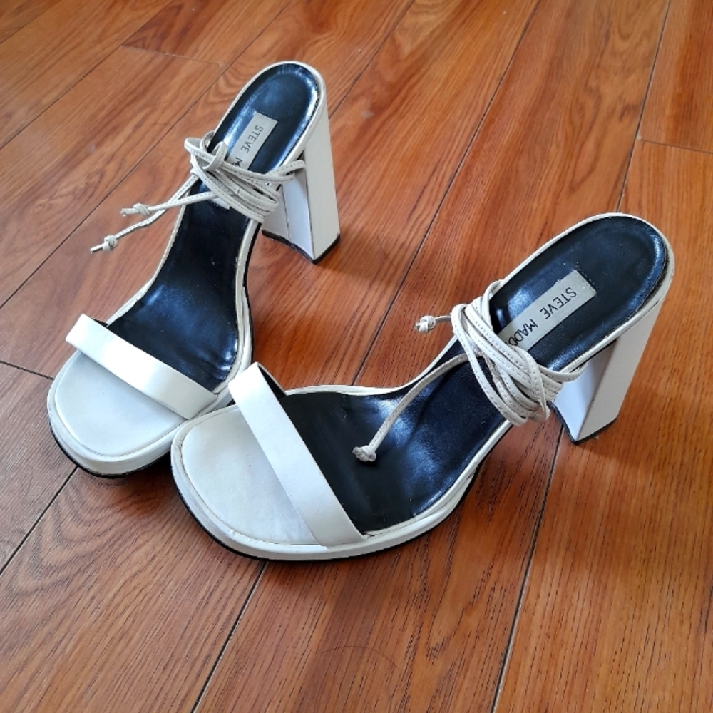 Reposh Steven Madden white leather scrappy block heel sandal 10
